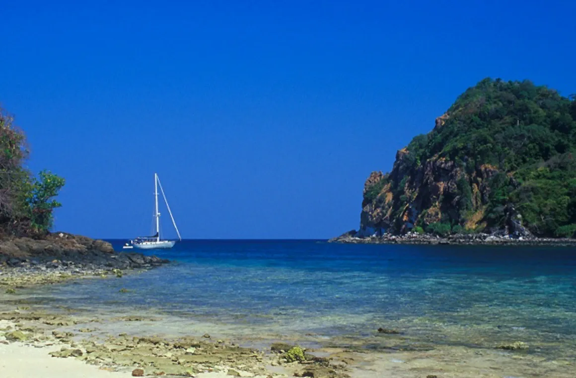 Krabi-Island-Escape-p06-Koh-Rok.webp
